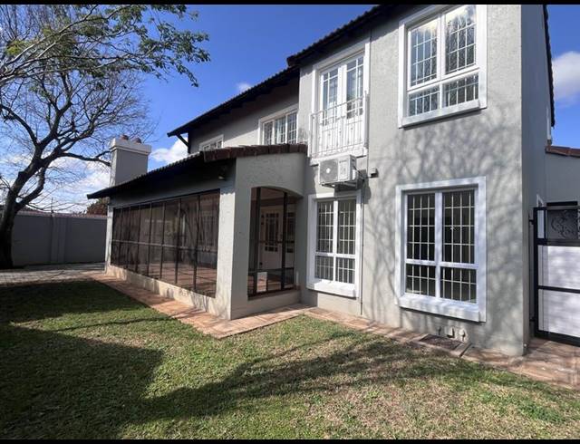 3 BEDROOM HOUSE FOR SALE IN MENLO PARK